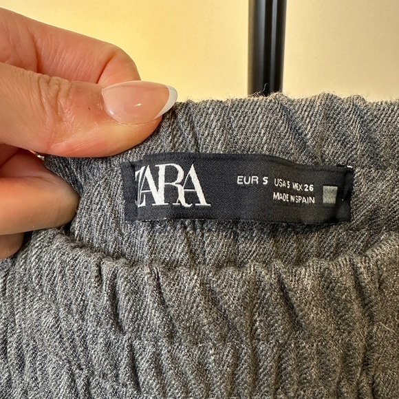 Zara wide leg grey pinstripe trousers. - Picture 2 of 4